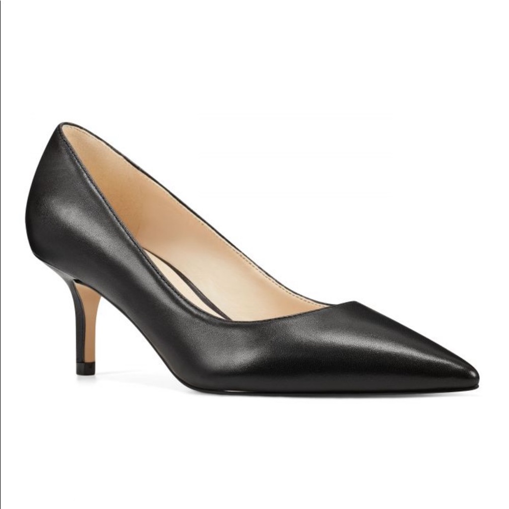 Nine West Black Leather Pumps - Sz 9M